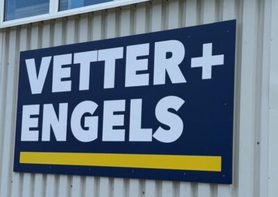 Au&szlig;enwerbung durch W2 Werbung - Impressionen bei einem Kunden vor Ort