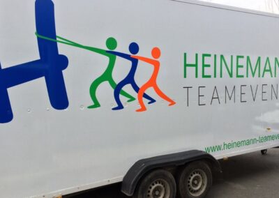 W2 Werbung Referenz f&uuml;r Fahrzeugfolierung eines Anh&auml;ngers 01