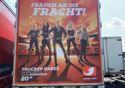 W2 Werbung Referenz f&uuml;r Fahrzeugfolierung eines Bullis 02