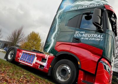 W2 Werbung Referenz f&uuml;r Fahrzeugfolierung eines Bullis 10